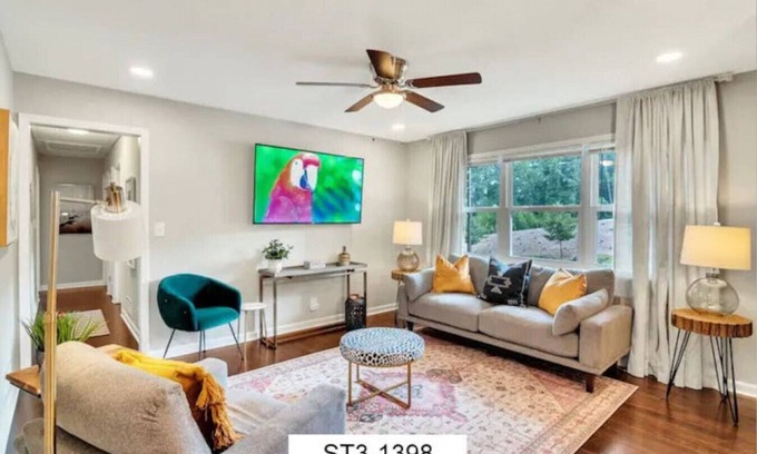 Fair Oaks House | ATH - Sleeps 6 - 3 Beds - Pet Friendly - 1398 (ST3)