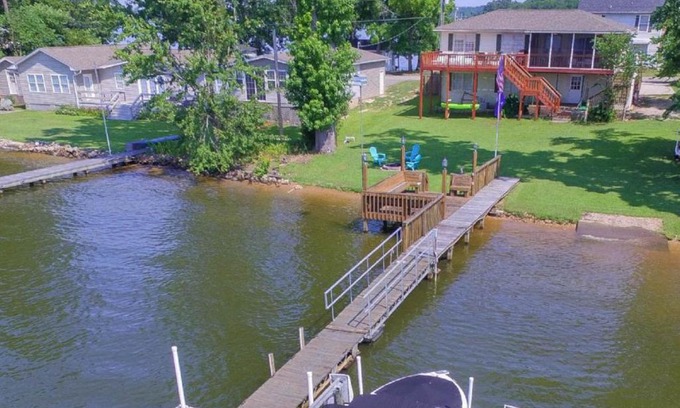 Leesville House | Atlas Pointe