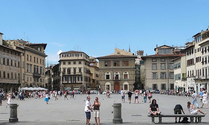 Santa Croce Apartment | Attic with views in Piazza Santa Croce