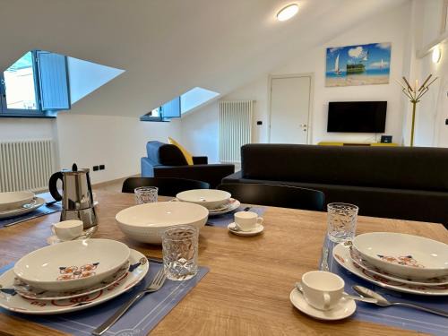 Finalborgo Apartment | Attico Inn - Piazza Centrale - Finalborgo