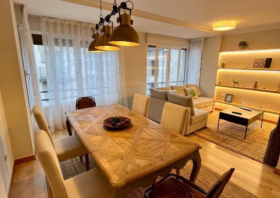 Burgos Apartment | Atuaire Home Piso Cordon Centro Historico