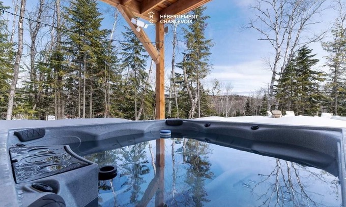 Les Eboulements House | Au Clair de Lune - Domaine Charlevoix