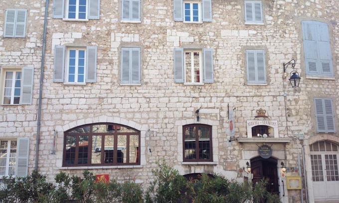 Vence Hotel | Auberge des Seigneurs