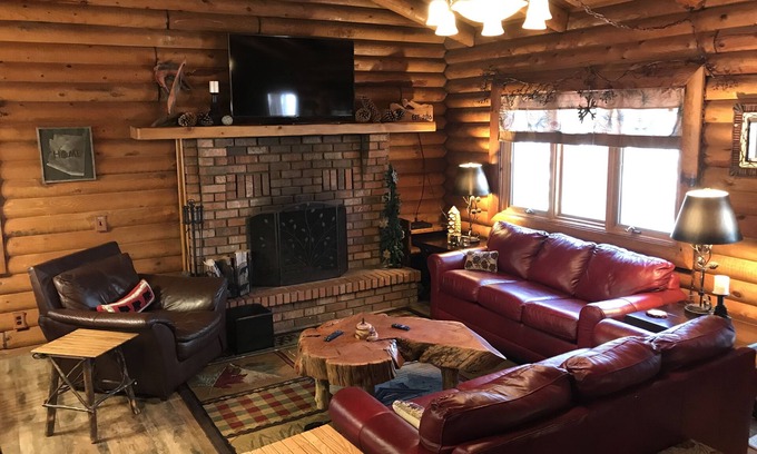 Pinetop Cabin | August dates have opened up. Escape late summer heat in the White Mountains!