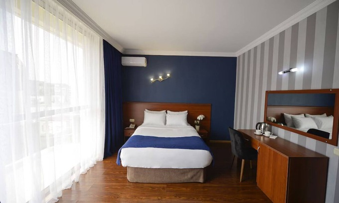 Old Boulevard Hotel | Aura Boutique Hotel - Superior Double or Twin Roomn