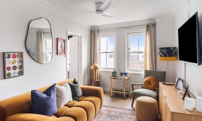 Darlinghurst Apartment | Aurelia Darling Boutique Poolside Retreat near CBD