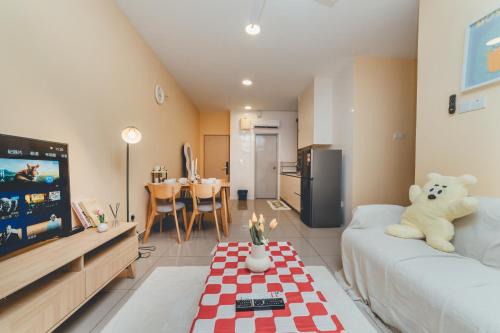 Taman Daya Apartment | Austin ARC Bright Escape 2bedrrom 4Pax by Our Stay