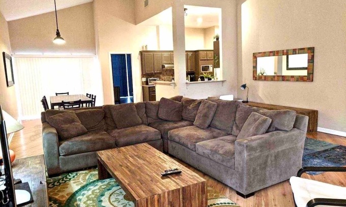 Wells Branch House | Austin Greenbelt Getaway!