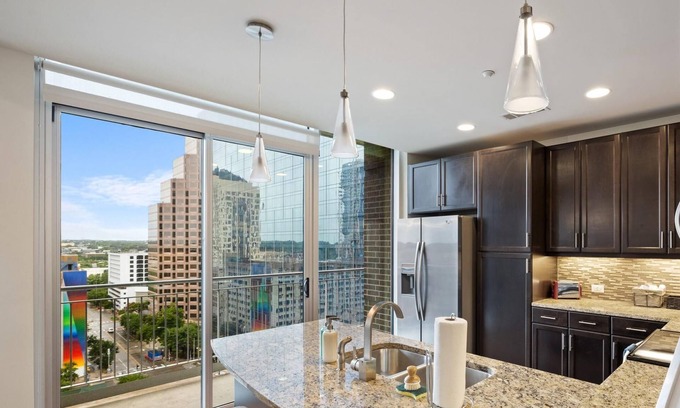 Waller Creek District Apartment | Austin | Modern 1BD/1BA Apartment