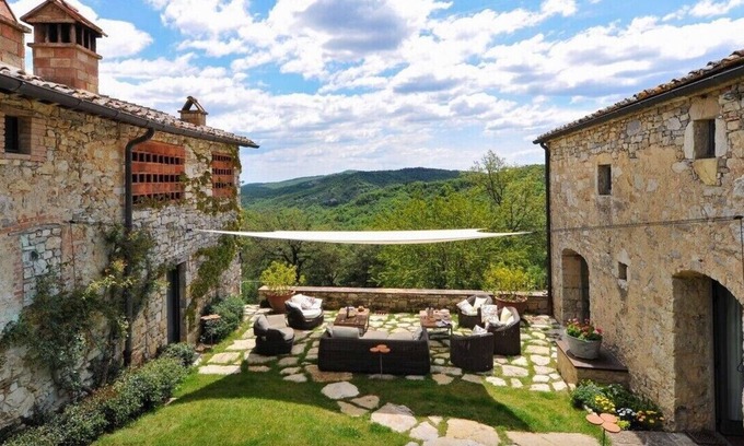 Poggiarello Villa | Authentic and Exclusive Tuscan Villa for an Idyllic Vacation in Chianti
