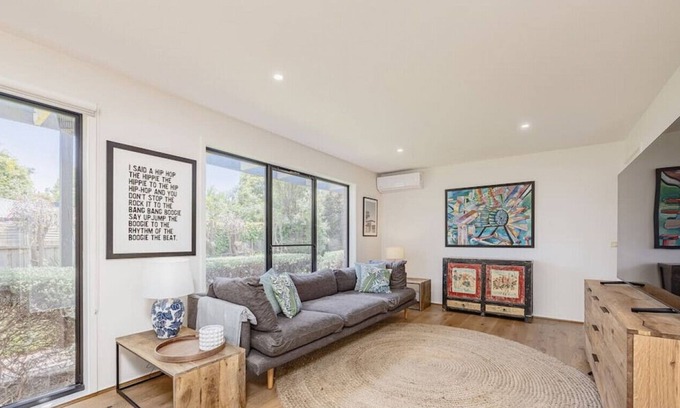 Mount Eliza House | Autumn Cres, Mount Eliza · Private Sanctuary Close to Beaches and Restaurants