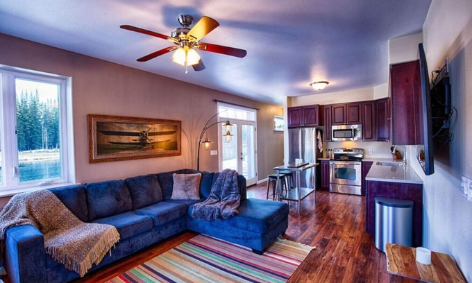 North Pole Apartment | Aviators Aurora Lakefront Retreat