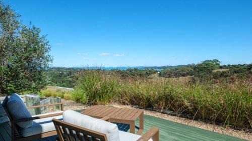 Palm Beach House | Awaawa Yurts - Papatūānuku