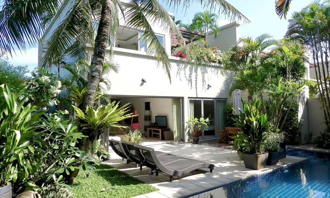 Cherngtalay Villa | Award winning luxury Phuket pool villa. Walk to the beach. Professionally run.