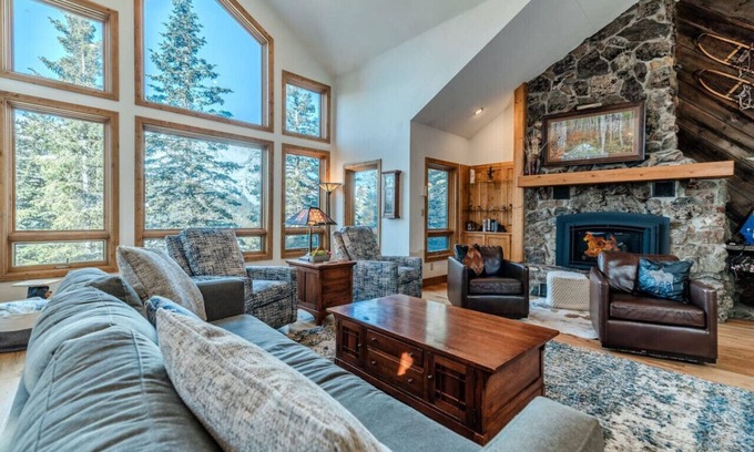 Alma Cabin | Awesome 6Bed/4Bth MT Cabin, Hot Tub/Views