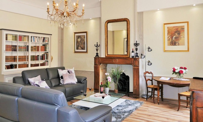 Sarlat-la-Caneda Historic Center Apartment | Awesome apartment in Sarlat-la Canéda
