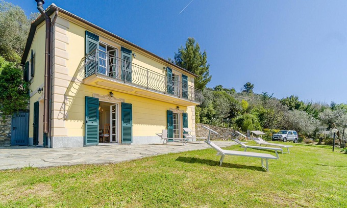 Pieve Ligure House | Awesome home in Pieve Ligure with WiFi