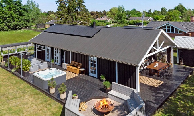 Kramnitse House | Awesome home in Rødby with sauna