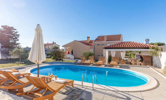 Vrsi House | Awesome home in Vrsi with WiFi