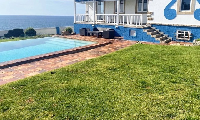 Praia das Macas Villa | Azenhas do Mar - Villa Tamar - oceanfront, private infinity pool, close to beach