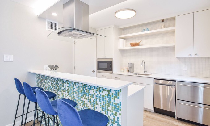Brentwood Apartment | (B) 2 Bdr Mid-century apartment in Central Austin