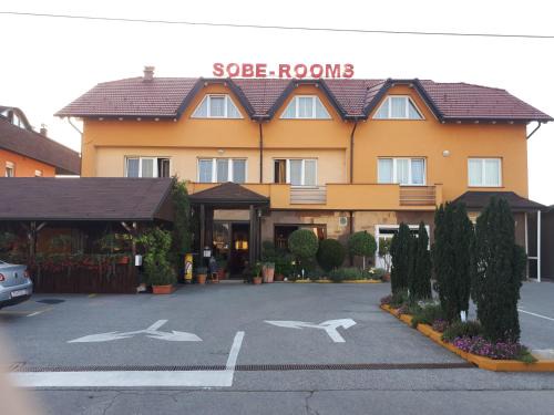 Kraljevec Sesvetski Bed & Breakfast | B&B Gurman