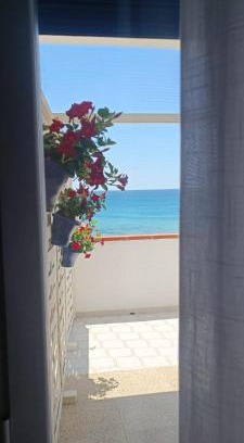 Specchiarica Bed & Breakfast | B&B Miramare