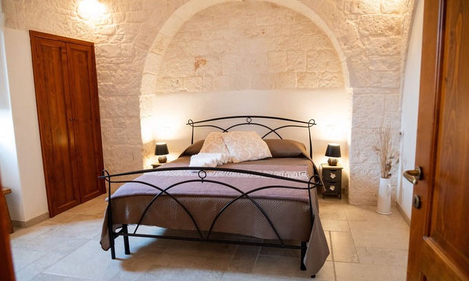Coreggia Bed & Breakfast | B&B Pietra Rosa Alberobello