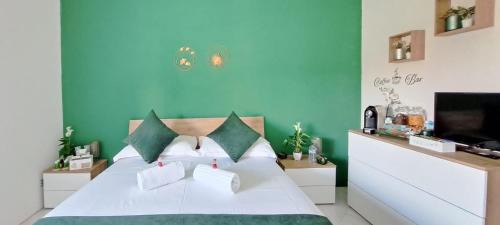 Rondinella - Baraggia - Restellone Bed & Breakfast | B&B Sophie