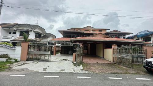 Central District House | B04 Modern Deluxe Homestay