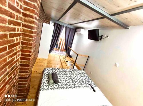 Sants-Badal Apartment | B6 Apartamento duplex con terraza y balcon a 2 calles del metro