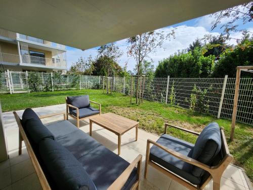 Nivy Apartment | BA Apartment with free garage parking and garden