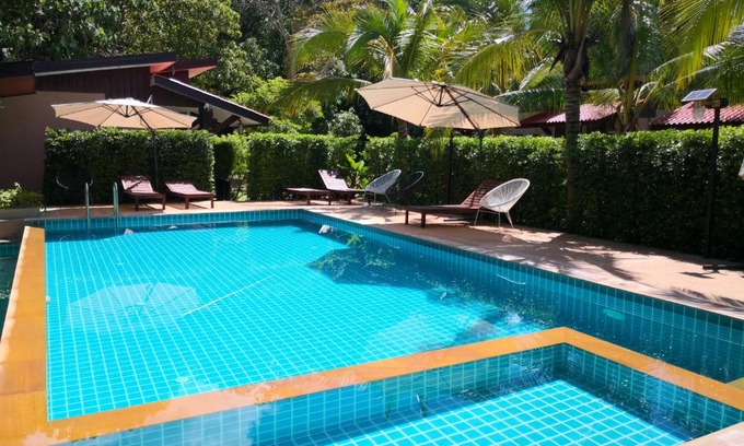 Ko Lanta Resort | Baan Suan Rim Klong Resort