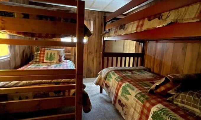 Crivitz Cabin | Backwoods Hideaway.nIts Fo-Rest, Relaxation, & Smore