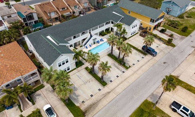 South Padre Island Apartment | Bahama Breeze #4