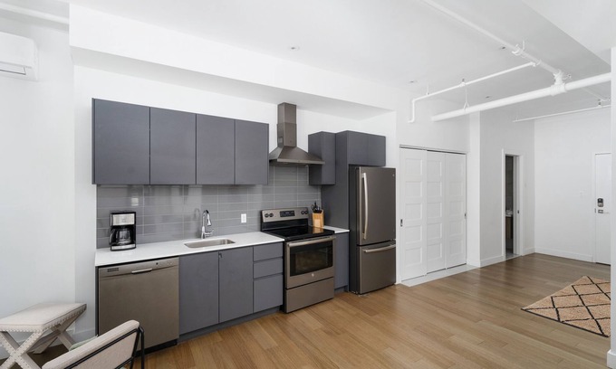 Old Montreal Apartment | BAKAN - Gem in the city : MODERN 2BD in Old/DT