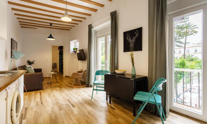 Old Town Apartment | Balcones de CANDELARIA by Cadiz4Rentals