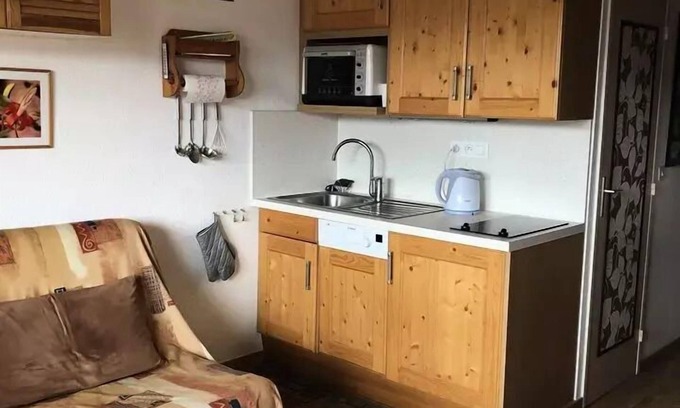 Eclose-Est Apartment | Balcons Residence D'huez - STUDIO ALPE D'HUEZ QUARTIER CLOSE EST