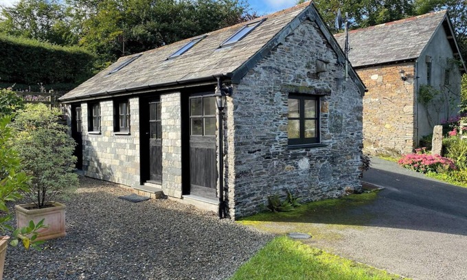 Boscastle Cottage | Barn and Stables in tranquil gardens and farmland