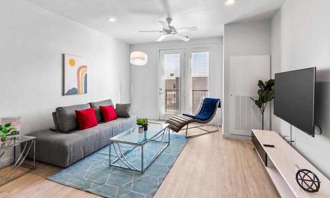 Midland Apartment | Barsala l Premier 2BD, Fast Wifi & Clubhouse