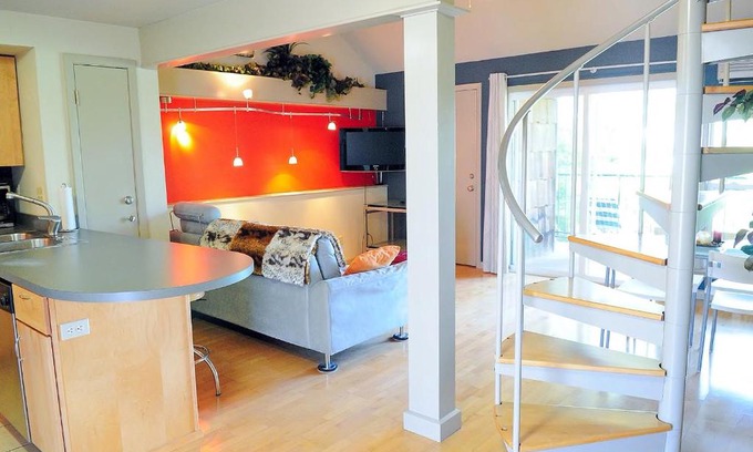 Barton Hills House | Barton Hills Condominiums
