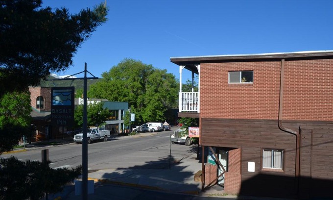 Basalt Hotel | Basalt Mountain Inn