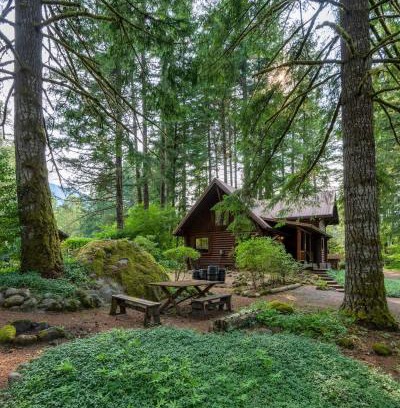Welches House | Basecamp Compound - Hot Tubs & Highland Cows