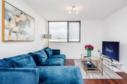 Basildon Apartment | Basildon - 2-Bed - Sleeps 5 - Near Train Station