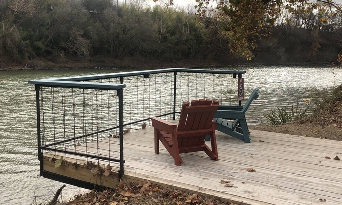 Bastrop House | Basin RV Resort Pool Apartment-Pet Free