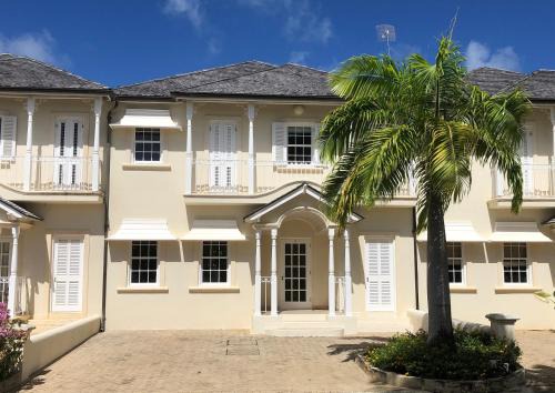Little Battaleys Villa | Battaleys Mews