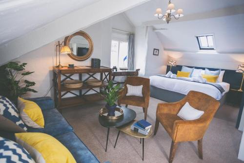 Dartmouth Hotel | Bayards Cove Inn