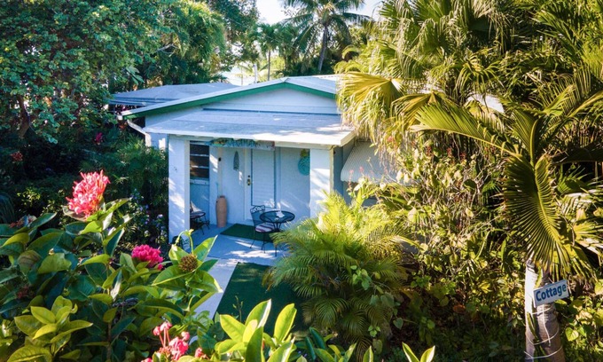 Key Largo Cottage | Bayfront Cottage Located on the Bay in Sunset Cove with Sandy Beach