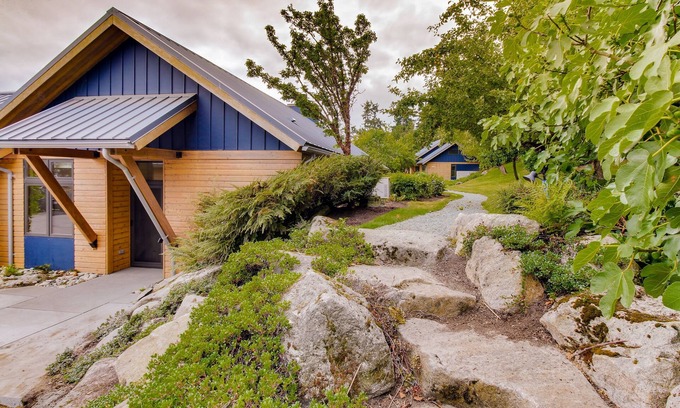 Anacortes House | Bayfront getaway with amazing views and easy access to nearby attractions