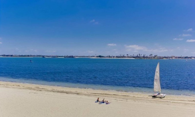 Crown Point Condo | Bayfront - Mission Bay on Sand Panoramic View -Upscale